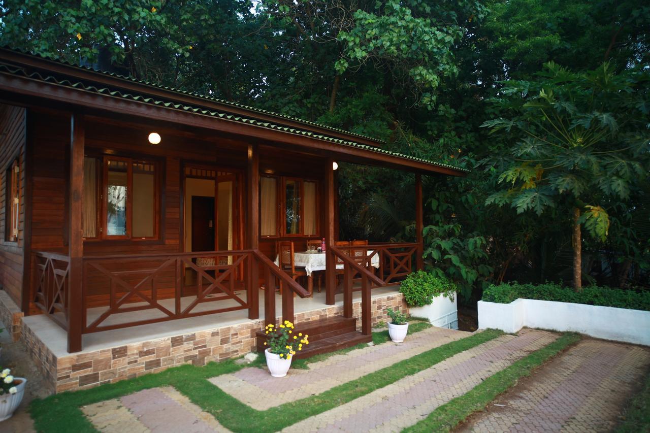 Saffronstays Little Paradise, Murud Buitenkant foto