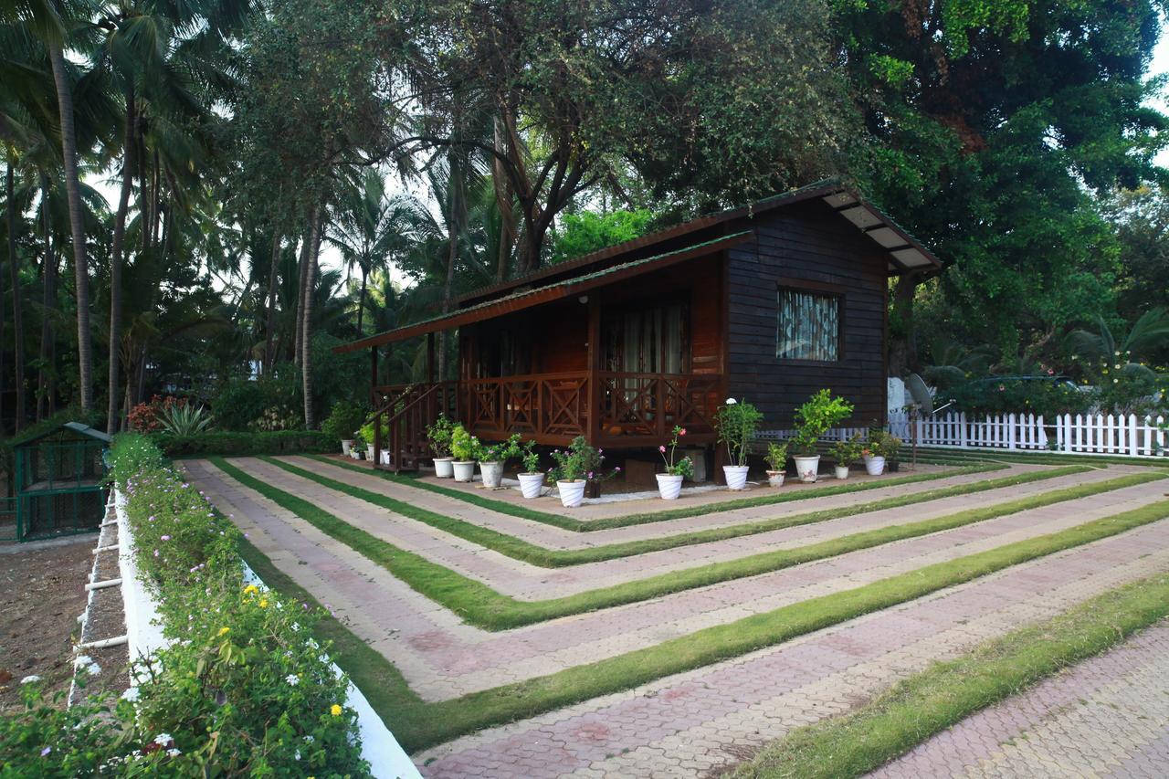Saffronstays Little Paradise, Murud Buitenkant foto
